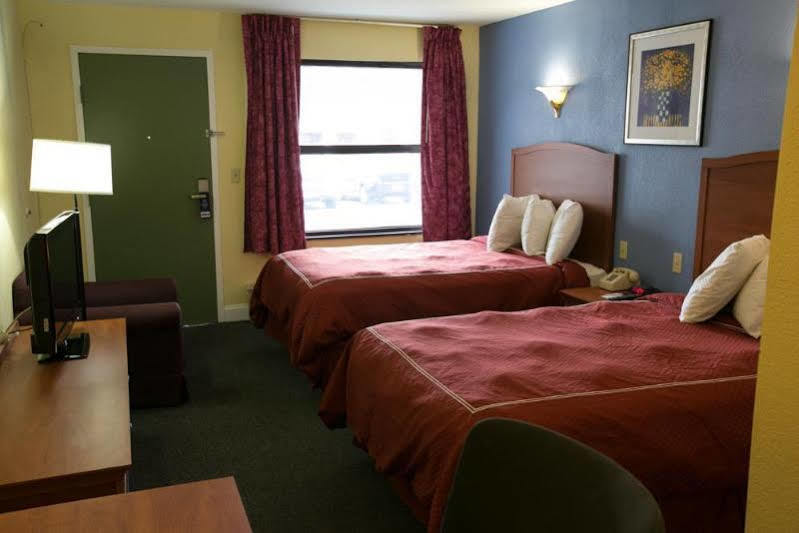 Days Inn By Wyndham Elmsford Buitenkant foto