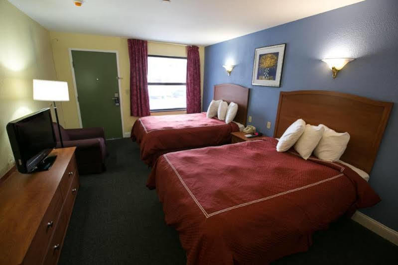 Days Inn By Wyndham Elmsford Buitenkant foto