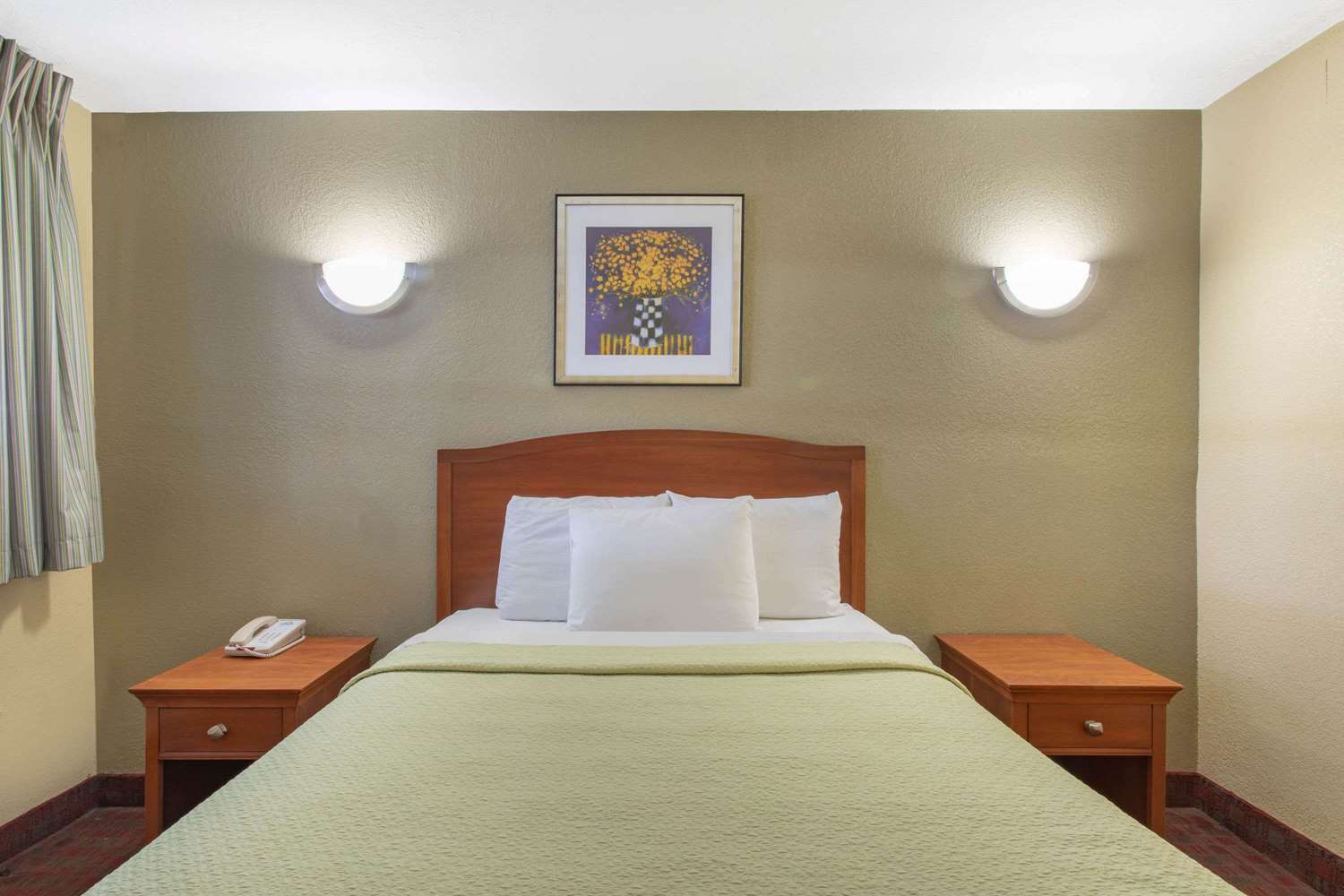 Days Inn By Wyndham Elmsford Buitenkant foto